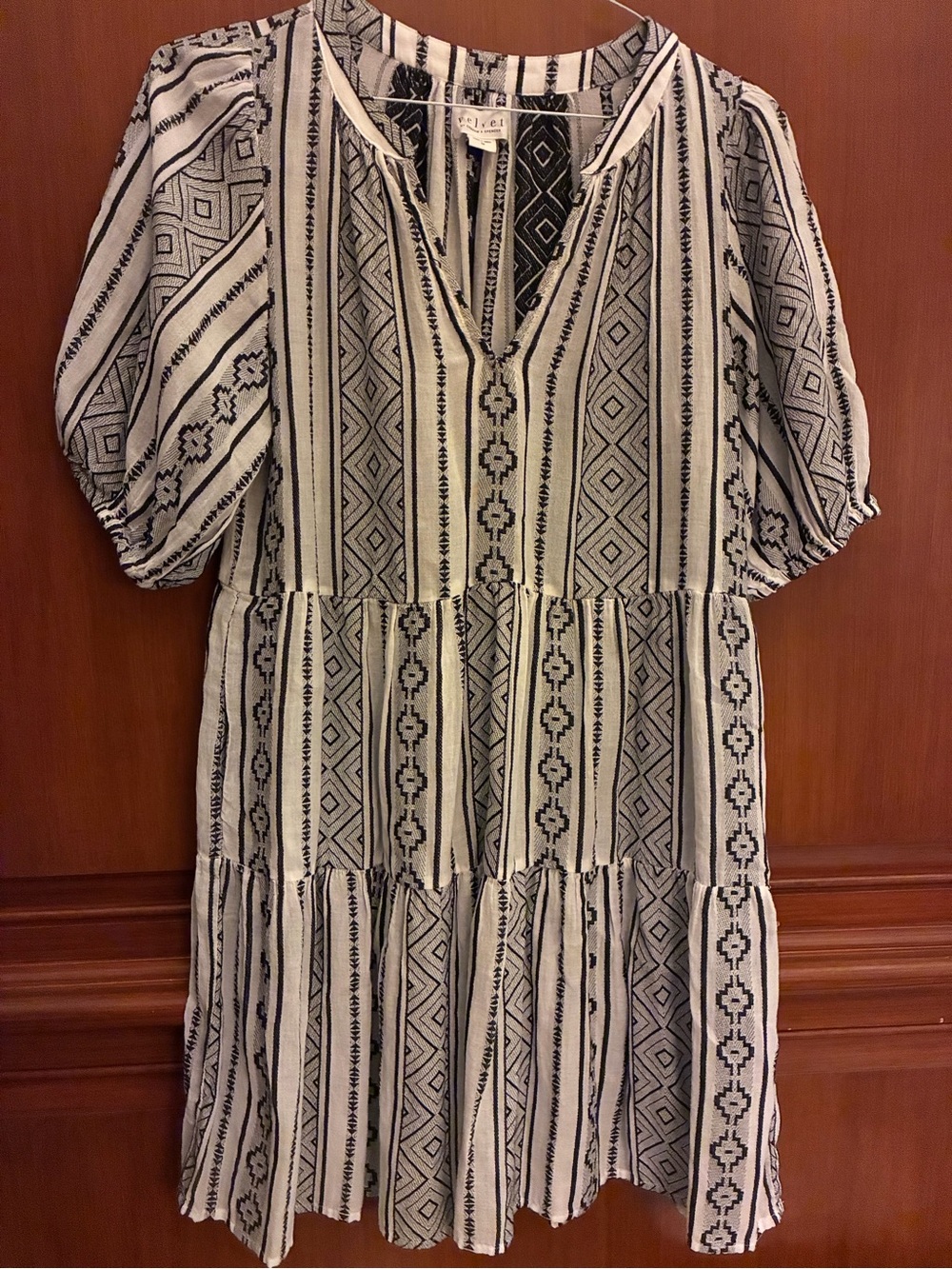 Velvet by Graham & Spencer Black & Cream Tiered V-Neck Tunic